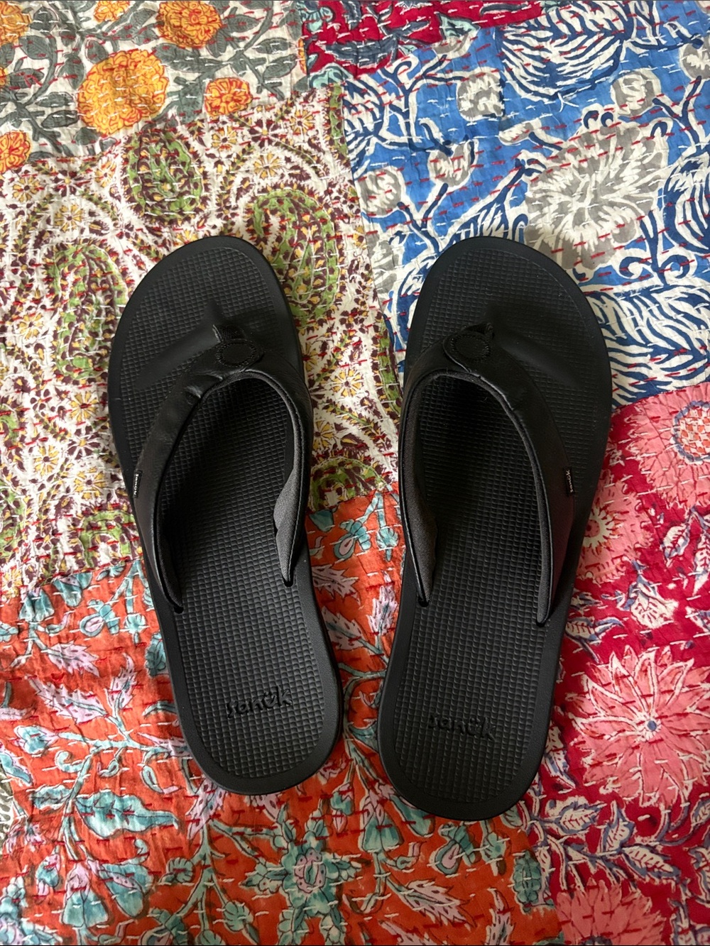 Sanuk Brown and Black Flip Flop Sandals